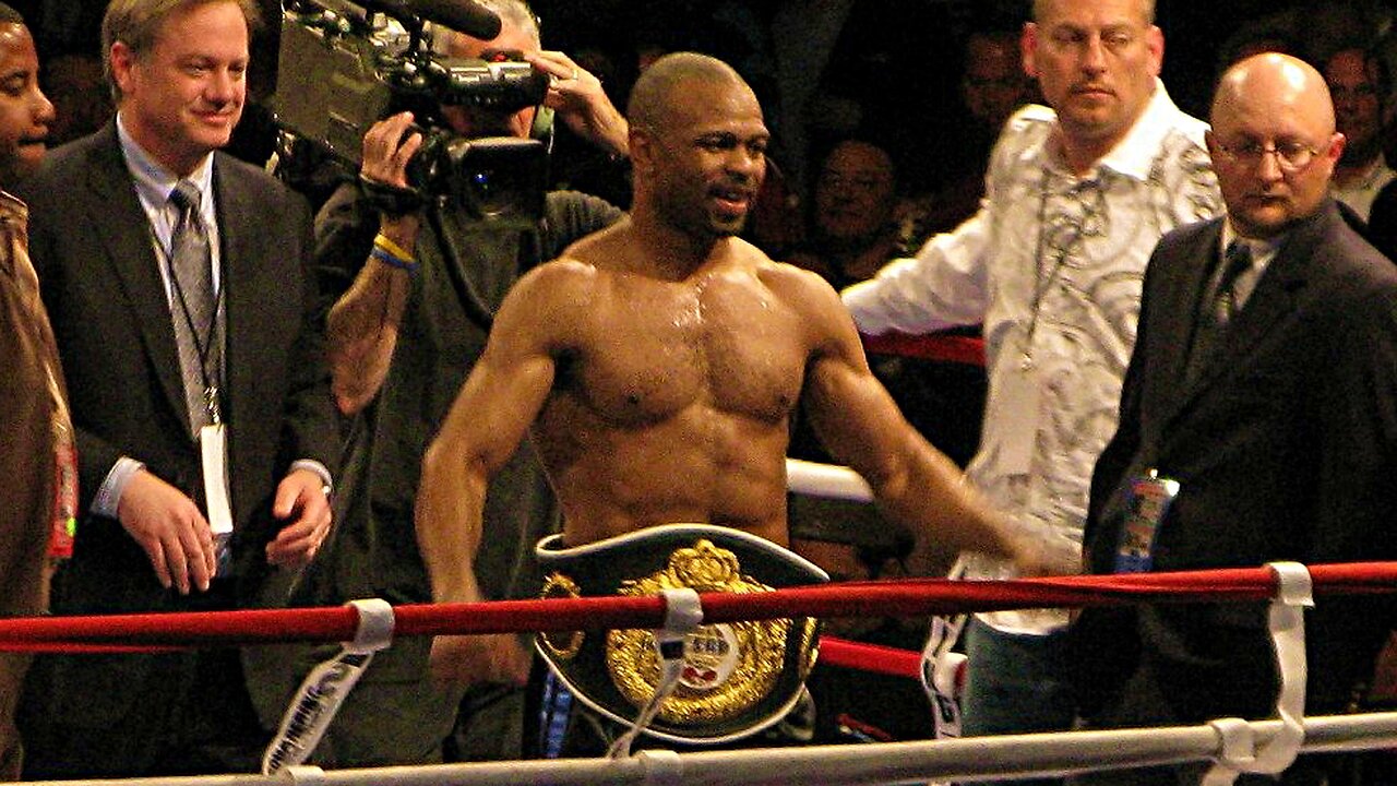 Slideshow tribute to Roy Jones Jr.