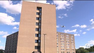 Inkster apartment complex without power draws criticism