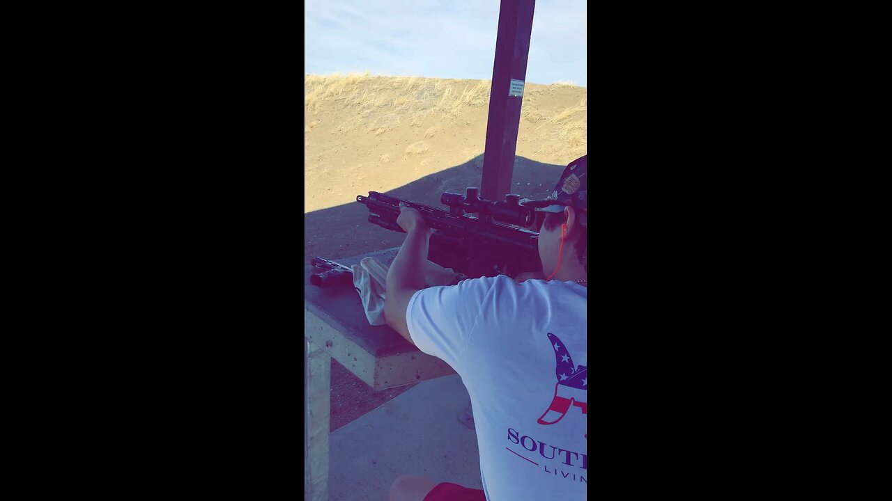 AR15 on steel target. Ripin’ steel. 🔊