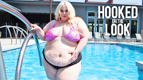 My Plus-Size Body Earns Me $120K A Year | HOOKED ON THE LOOK