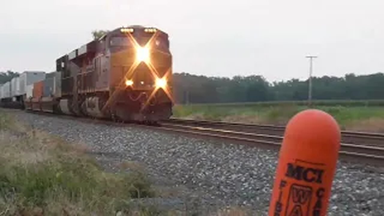 CSX I009 Intermodal Double-Stack Train From Bascom, Ohio July 24, 2022