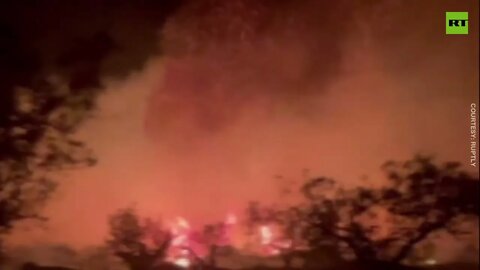 Huge wildfire breaks out around luxury Greek hotel
