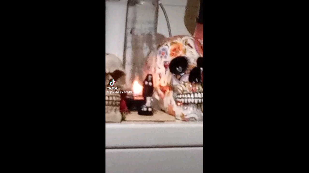 PRENDE UNA VELA A LA 1 AM Y VERAS