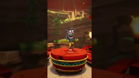 Blue Hyena Crash x Victory Podium Animation - Crash Team Racing Nitro-Fueled (Nintendo Switch)