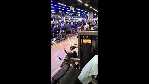 Nice day. Pure legs & unkles & cuadriceps. #luis1_3711 #abs #chest #core #back #arm #triceps #biceps