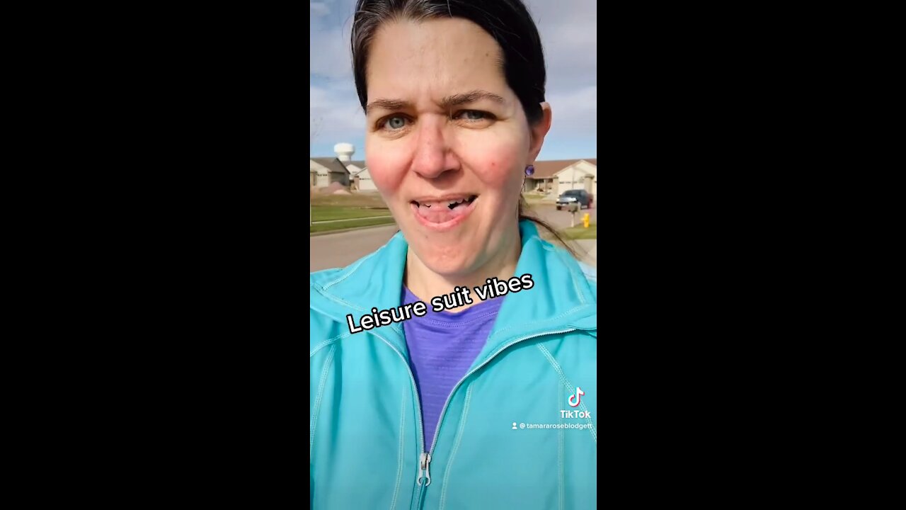 #leisuresuit 😲🤔 #tamararoseblodgett