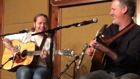 Bryan Sutton & Billy Strings - Backwater Blues (Station Inn)