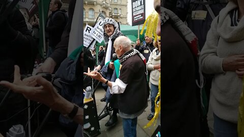 Eric Levy at Julian Assange March