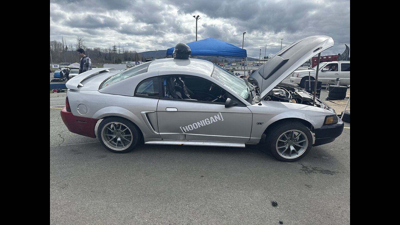 Cobra swapped mustang drifting.