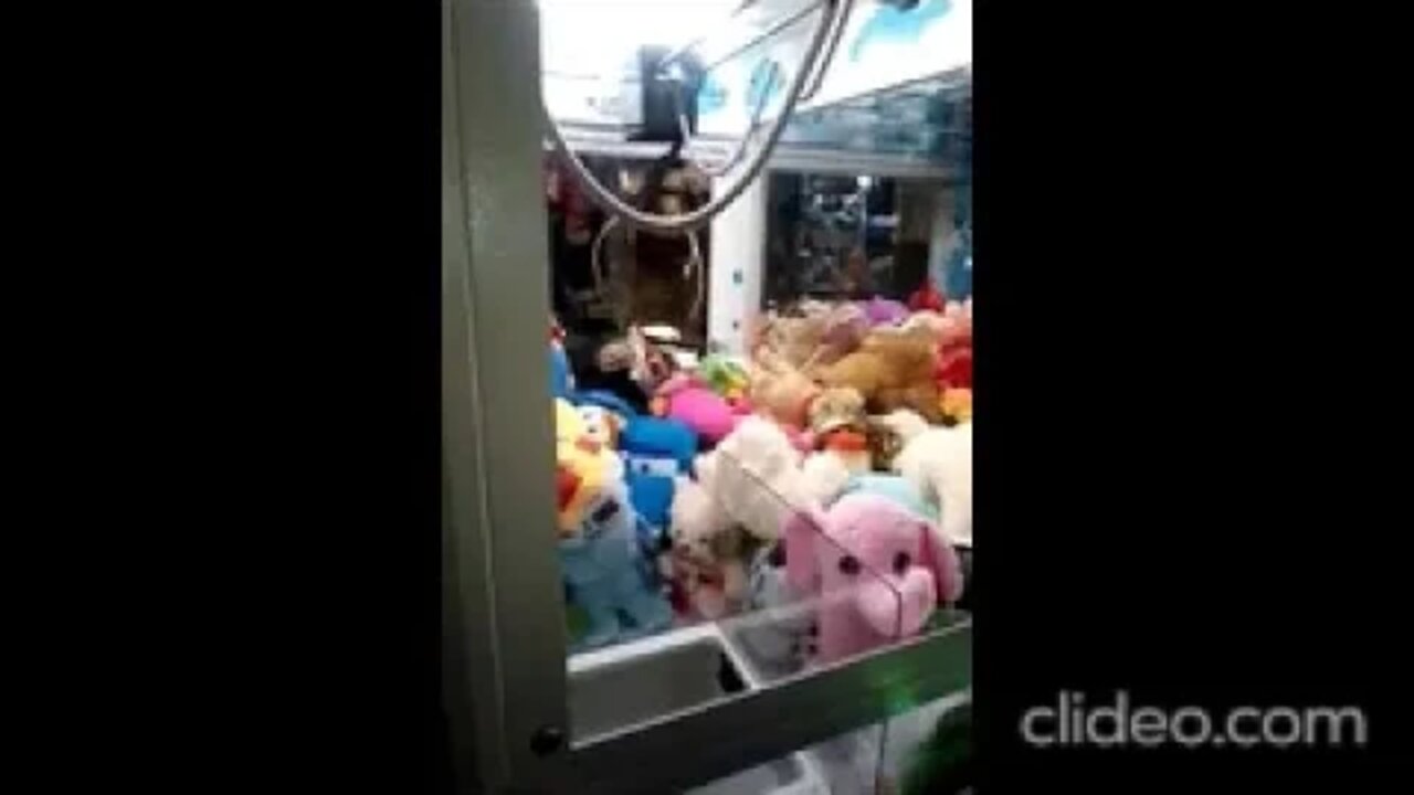 ESTOU PEGANDO URSO DE PELUCIA COMPLETO