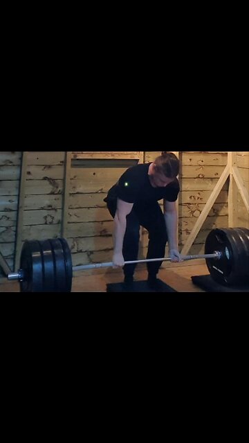 Easy 190 Kgs Deadlift Heavy single. Fastest it's moved yet! I knew 210 Kgs was DONE after this.