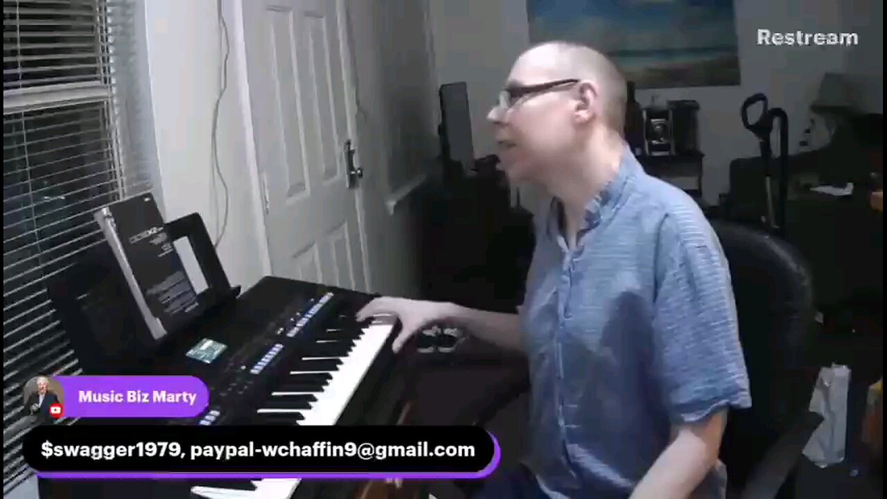 Bill Cybertech performing "N!&&€ř Bus" 🚎🚍 🙋🏿‍♂️