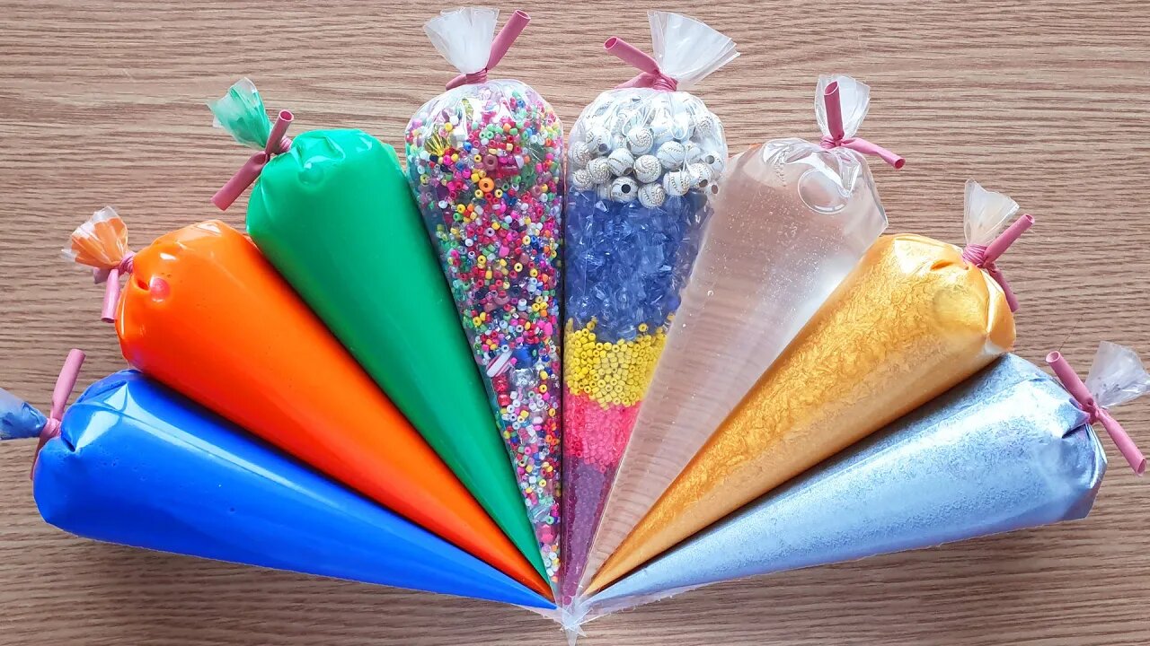 Making Crunchy Slime with Piping Bags #182
