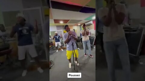 Toofan poussez