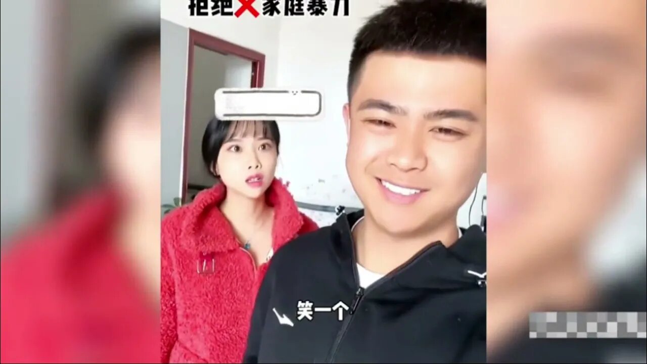 【每日笑星】全网猝不及防的45个尴尬瞬间，女孩已经长大，可男孩已经不在了！