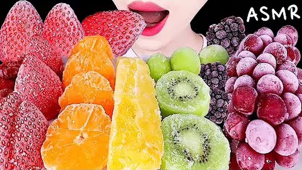 ASMR FROZEN FRUITS 얼린과일 STRAWBERRY, GRAPE, KIWI, PINEAPPLE, BLACKBERRY etc. EATING SOUNDS MUKBANG 먹방