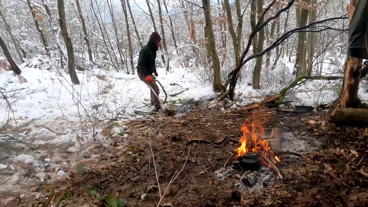 3 Days Solo Winter Camping Adventure in the Snowstorm, Survival Shelter, Campfire Cooking