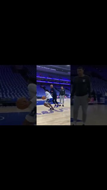 Tyrese Maxey warms up with 3x NBA Champion and @sixers assistant coach Sam Cassell ahead of Game 3