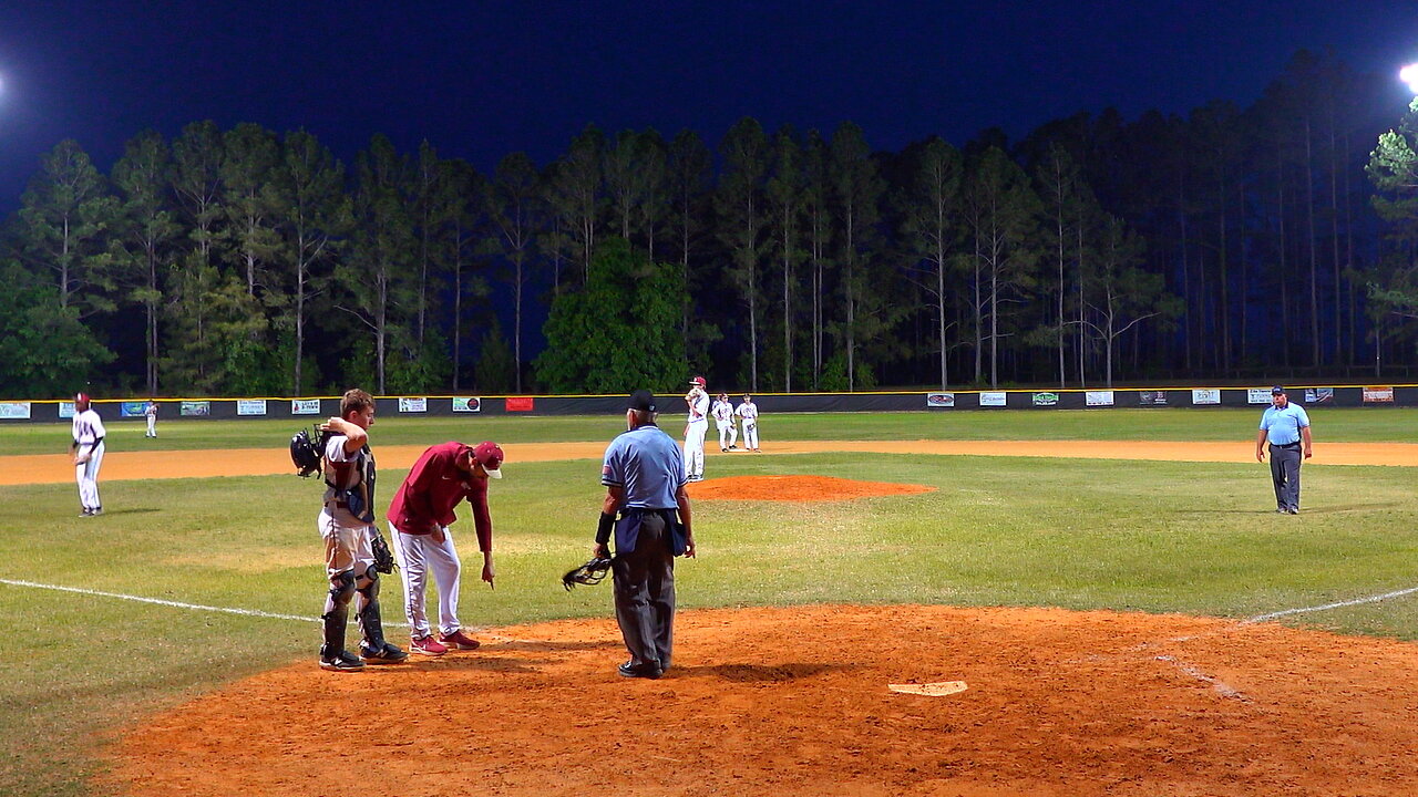 Umpire misses COSTLY foul ball call