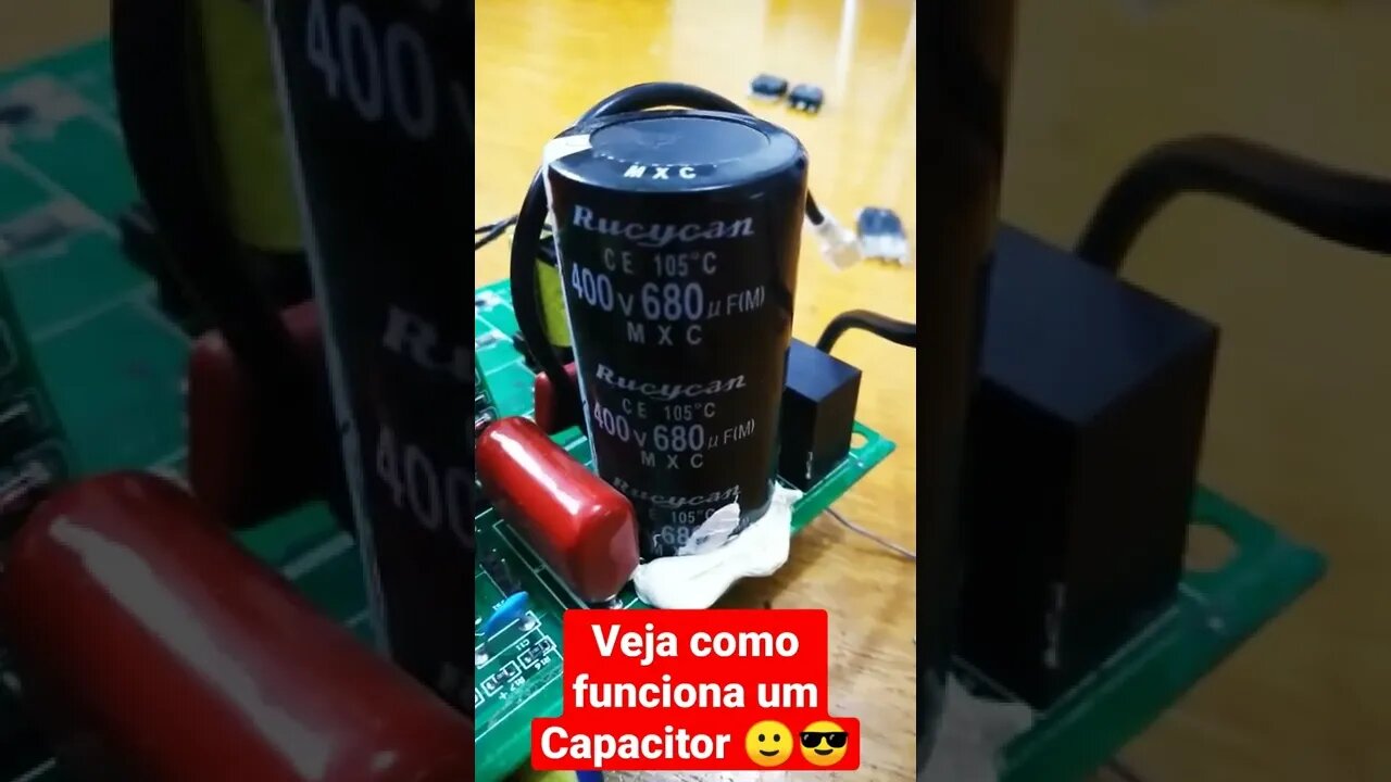 Veja como é simples de entender o funcionamento de hum capacitor.