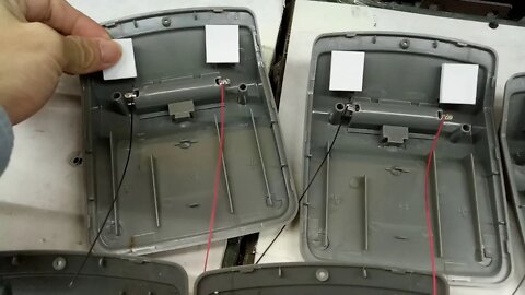 中国广东加工厂半成品计算器外壳流水线作业