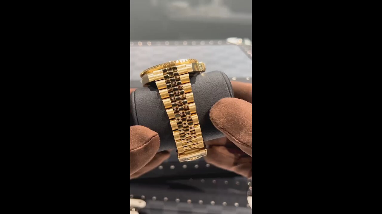 Rolex watch for sell DM for more information âšī¸đ