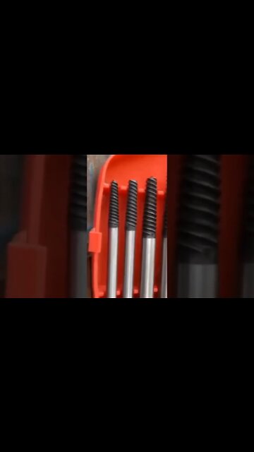 A method of unscrewing rusty screws