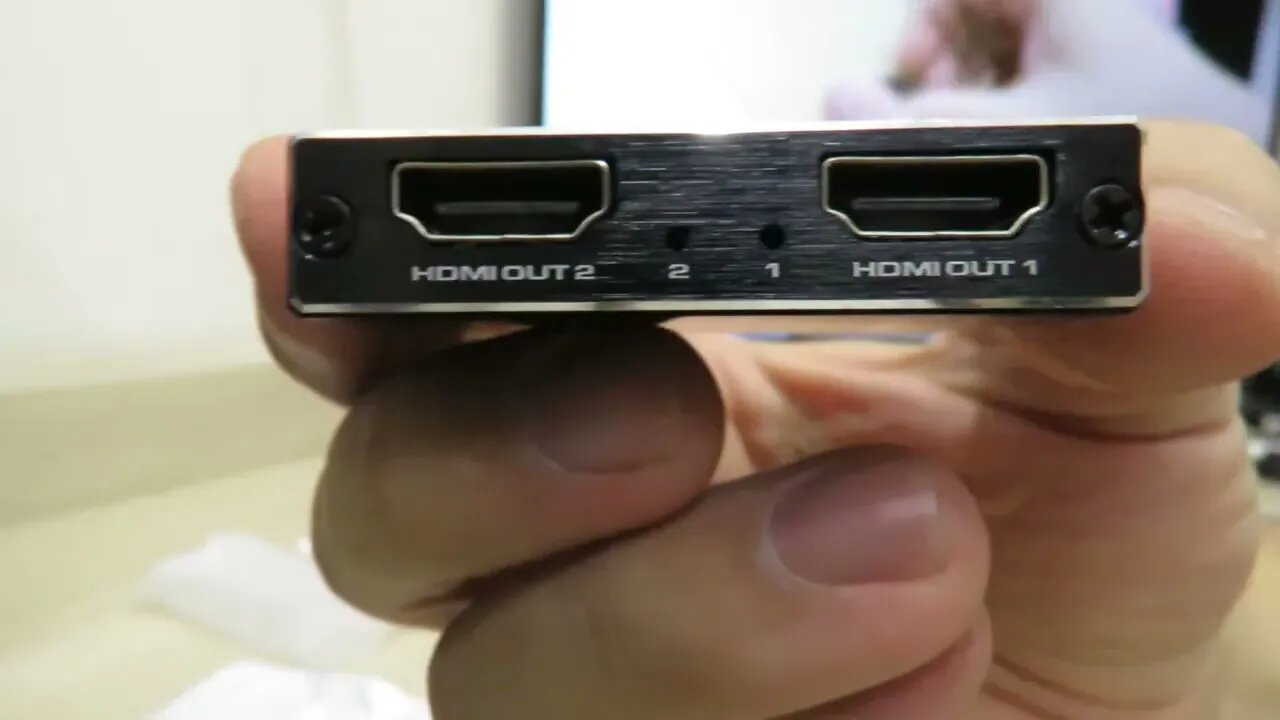 Splitter HDMI 2.0 4K UHD 1x2 HDCP 2.2 HDR 4K/60Hz com suporte para downscale (4K p/ 1080p)