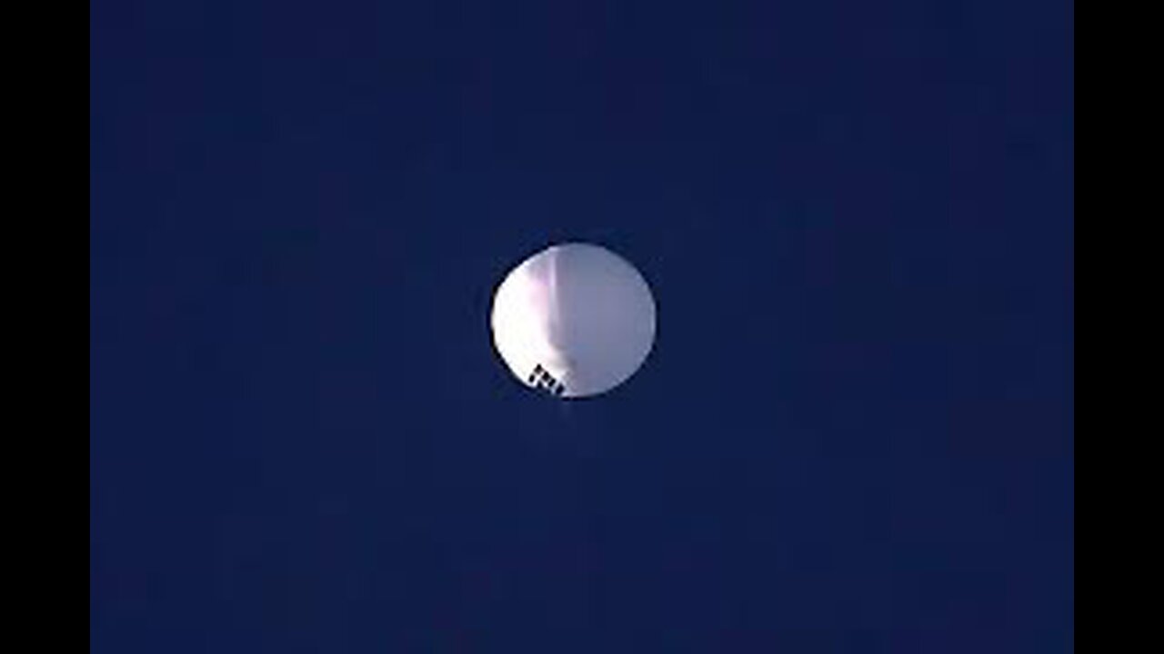 UFO or SPY BALLON spotted by roofer in Maryland