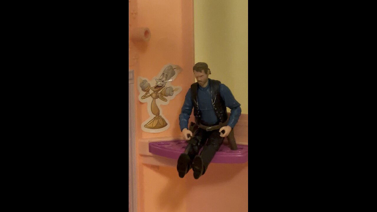 Clay runs into his buddy Lumiere