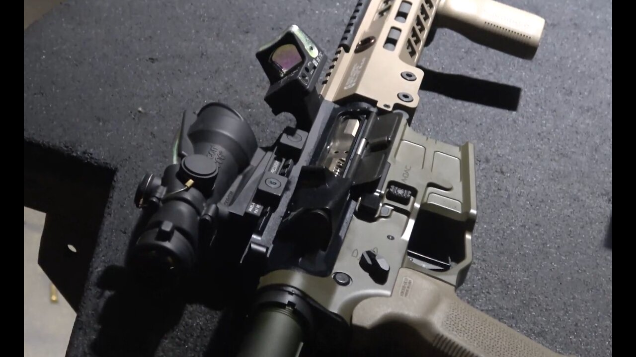 The Coolest AR15 cerca 2007: Custom Build and Blast from the Past with Tactical Crimson