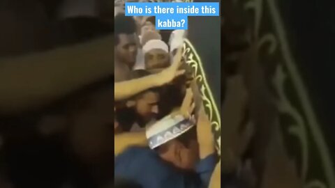 Who is there inside this kabba?