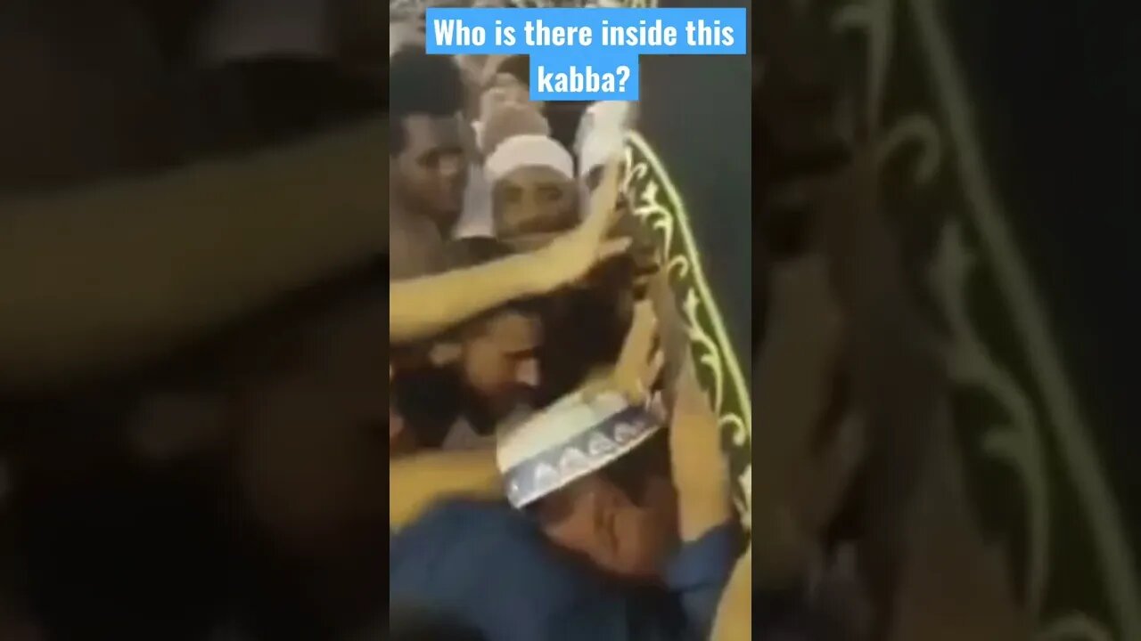 Who is there inside this kabba?