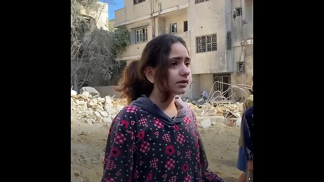 A 10-year-old Palestinian girl breaks down while talking to MEE asking for answers