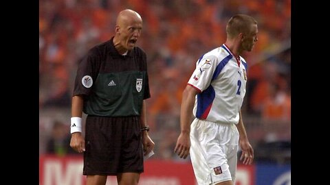 Pierluigi Collina 😠!