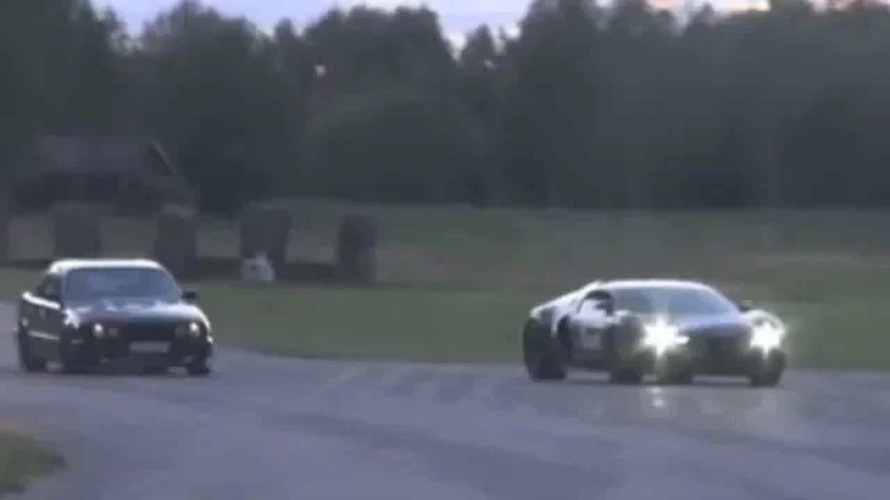 2nd angle BMW M5 Turbo vs Bugatti Veyron 16.4 1001 HP and ENGINE view