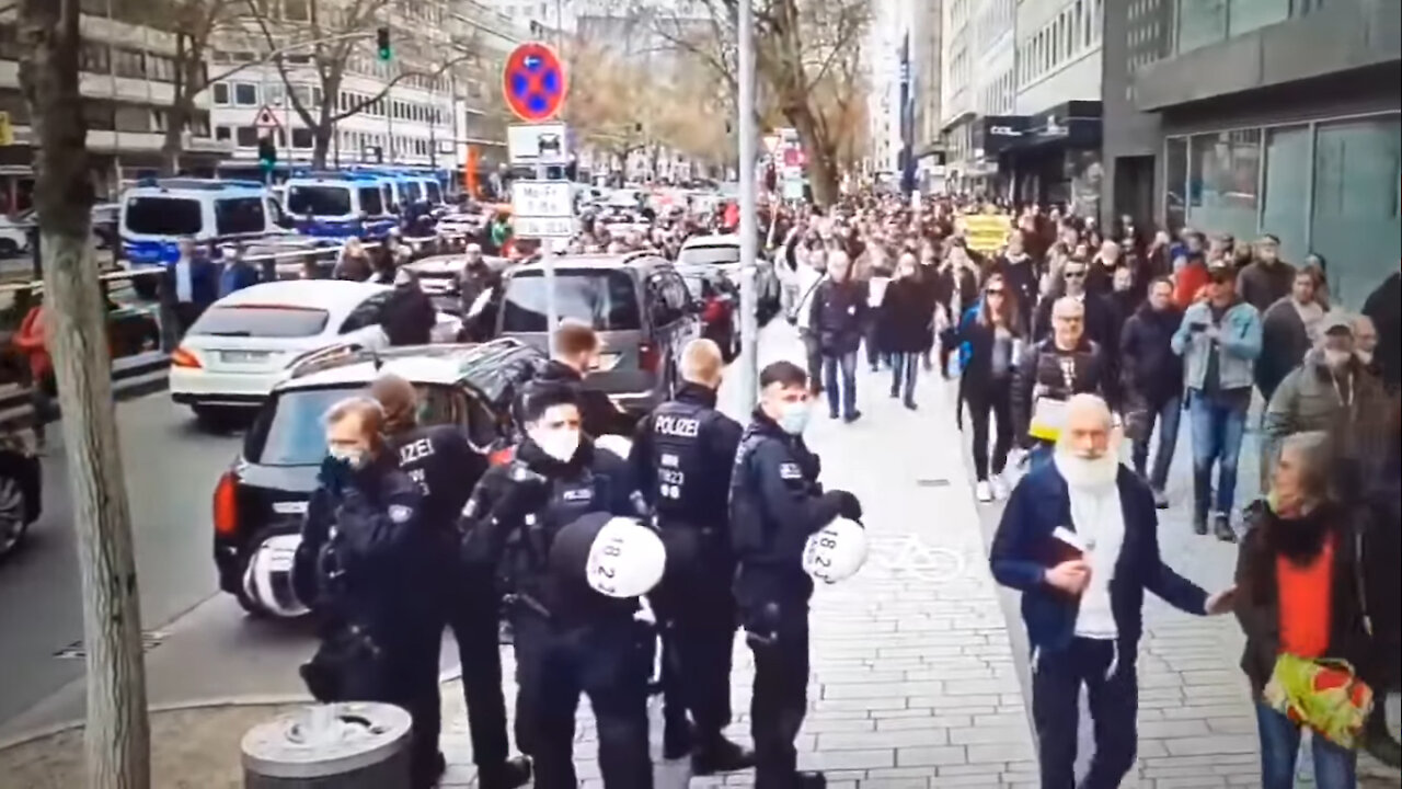 ALEMANIA SE LEVANTA CONTRA FALSA PANDEMIA.