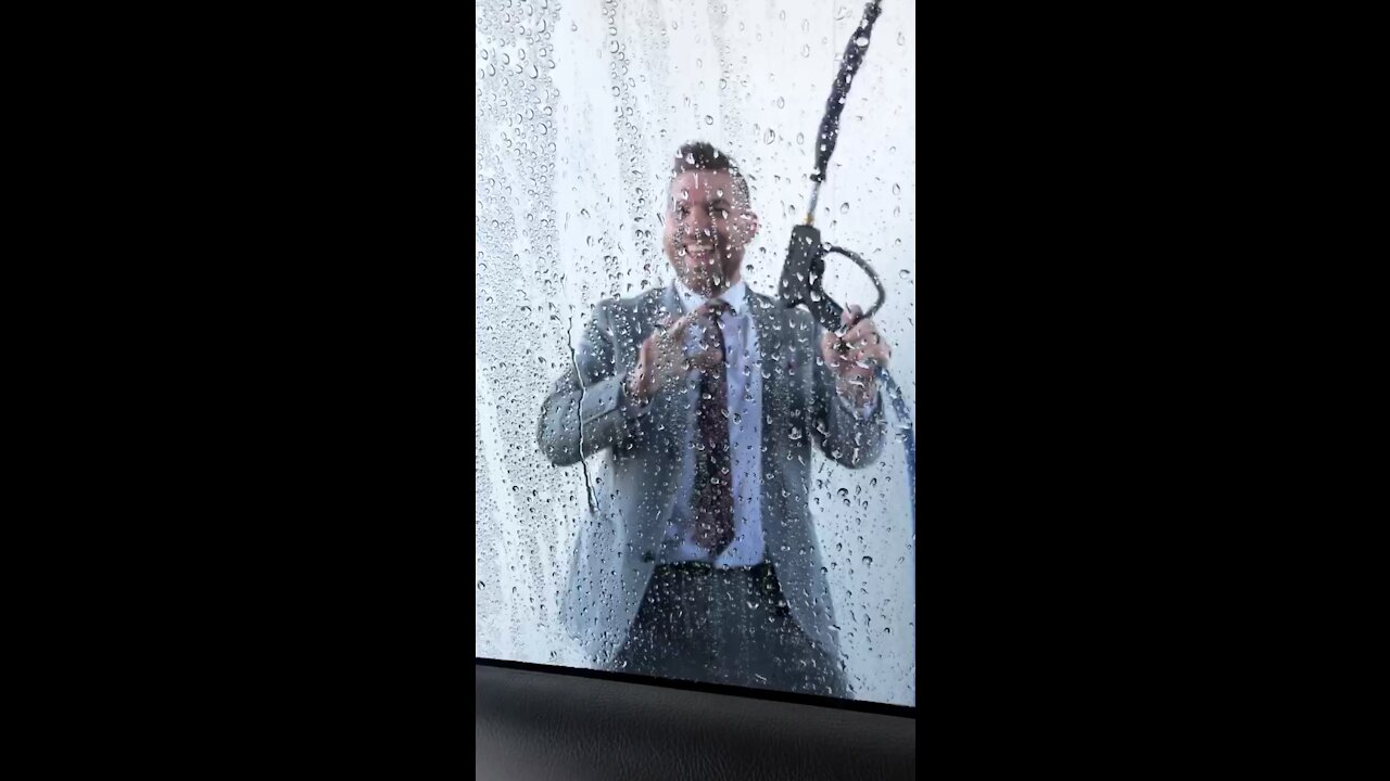 Man does a Magic Mike dance in a Car Wash