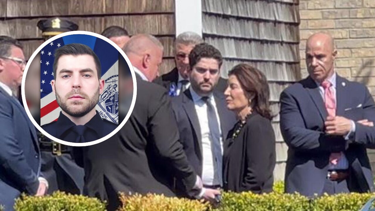 NY Gov. Kathy Hochul Gets Round of Applause for Leaving Slain NYPD Officer Diller's Funeral