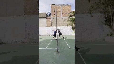 Categoria na finalização, no futetênis! #futebol #futevôlei #futmesa