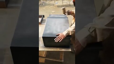 Side Table Spraying Paint #woodworking #furniture #hit #hack #lifehack #wood #paint #tip #short #MTI