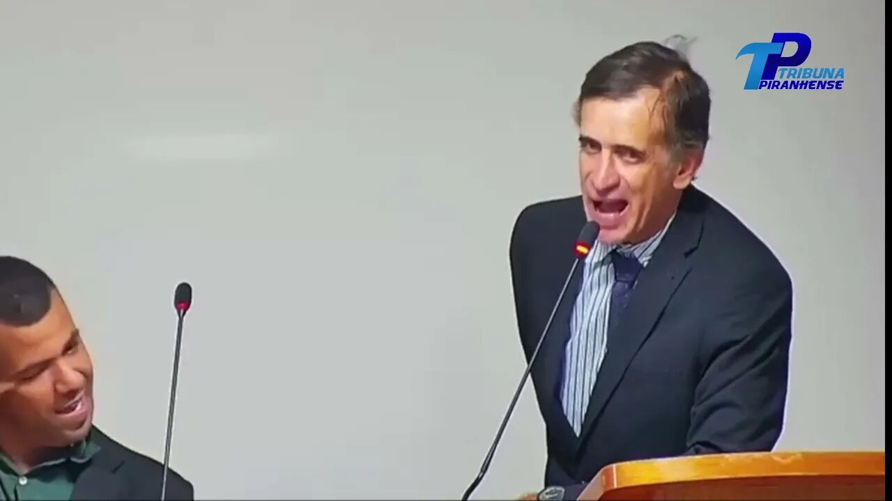 PARLAMENTAR PIRANHENSE MANDA RECADO PARA VEREADOR E PREFEITO DO MUNICÍPIO DE ARENÓPOLIS