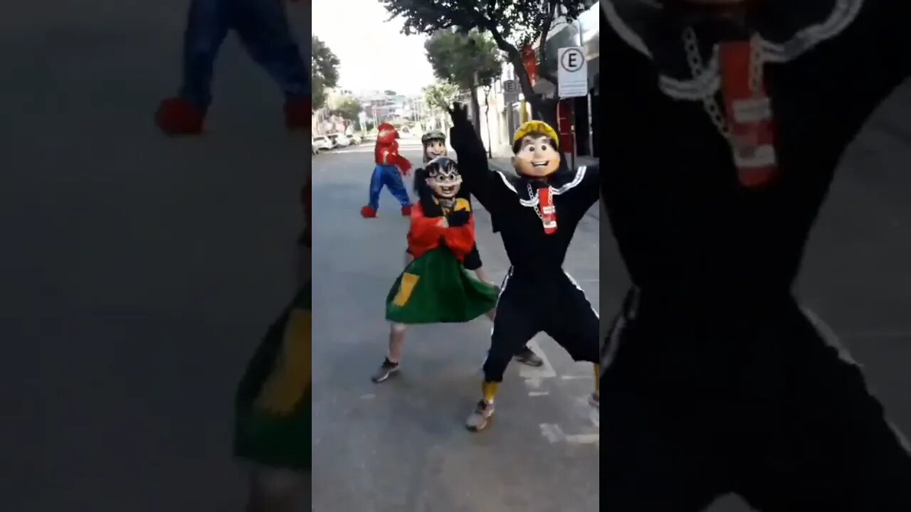 DANÇANDO KIKO, CHIQUINHA, CHAVES E FOFÃO PASSINHOS SENSACIONAIS NA CARRETA DA ALEGRIA TRIPLO X