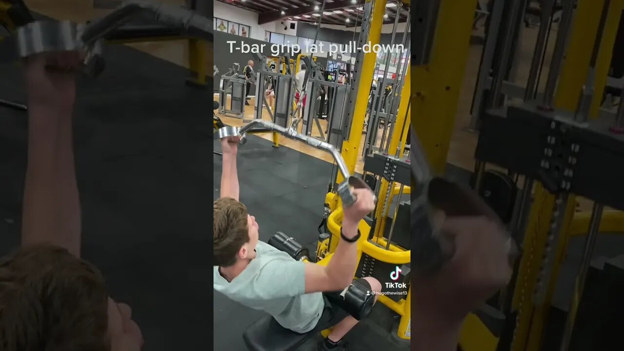 T-bar grip lat pull-down #gym