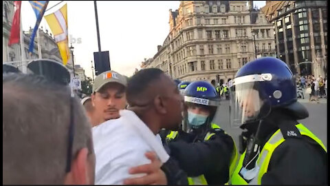 Pissed-Off Black Patriot Schools The UK Covid Cops About Common Law & Ass-Kicking