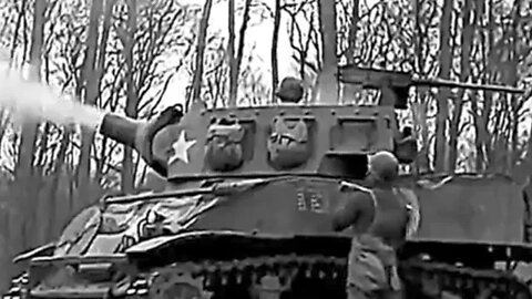 Acompanhe como é o processo de abastecimento de um tanque durante a Segunda Guerra Mundial.