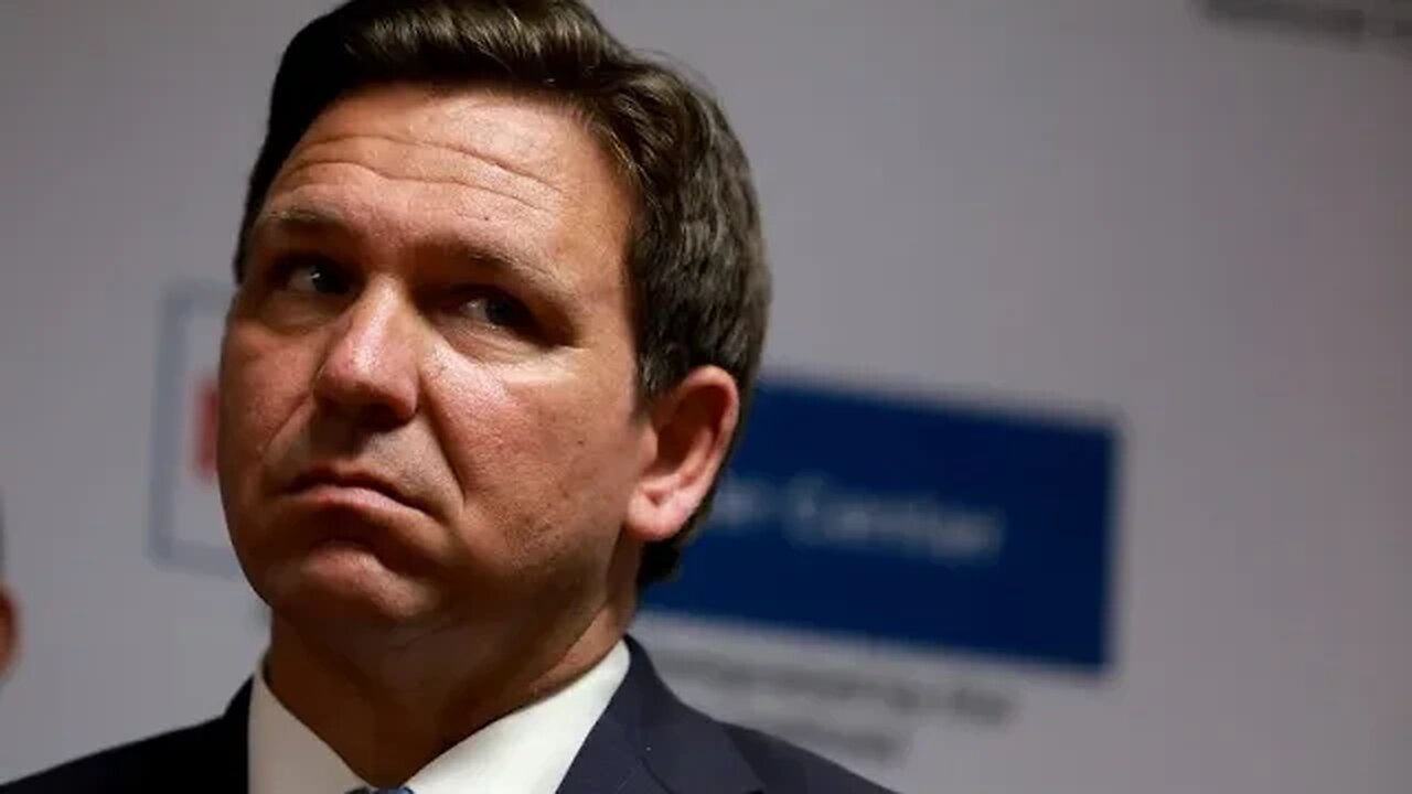 Ron DeSantis cae debajo de Vivek Ramaswamy en encuesta | NTD Noticias