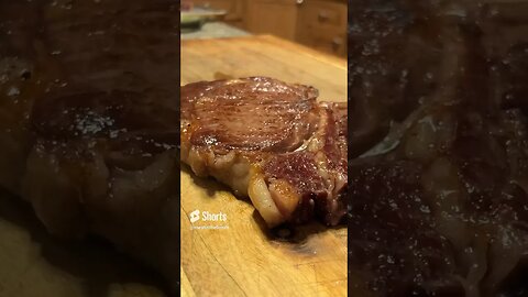 बीफ टॉलो के साथ रिवर्स सीरेड रिबे स्टेक | Reverse Seared Ribeye Steak with Beef Tallow #shorts