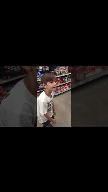 Ty found a Pokémon pack that doesn't have Pokémon cards!