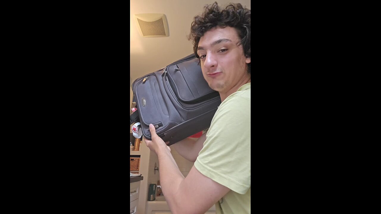 try not to laugh🤣 #funny #funnyvideo #comedy #meme #goodvibes #laughter #fun #jokes #comedygold